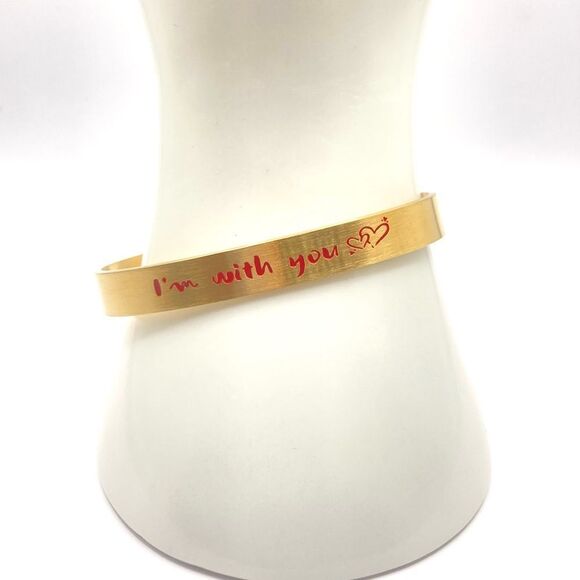 Minimalist gold I'm with you message cuff bracelet - Picture 3 of 4
